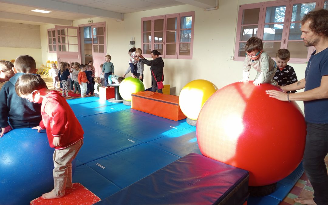 Le cirque en maternelle